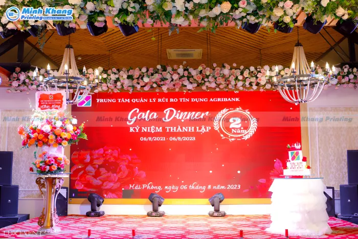Mẫu phông nền sân khấu tiệc gala dinner kỷ niệm thành lập