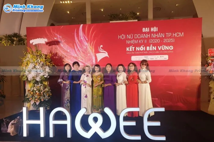 Mẫu backdrop đại hội hội nữ doanh nhân TP.HCM in formex