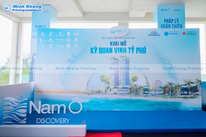 Lựa chọn kích thước in Backdrop phù hợp với không gian sự kiện