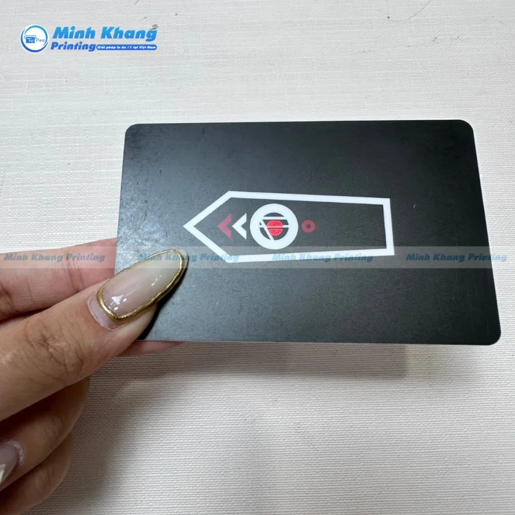 Những Lưu Ý Quan Trọng Khi Thiết Kế Card Visit Ép Kim