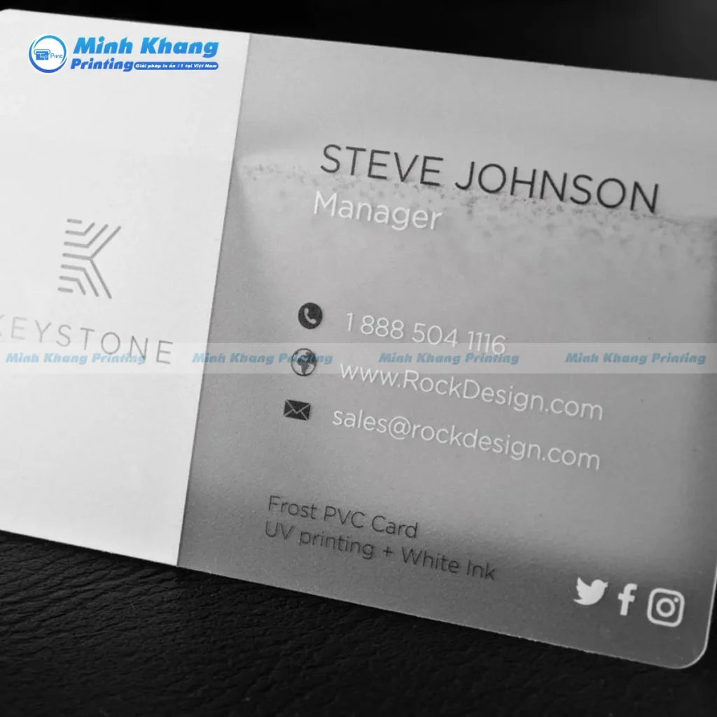 Mẫu name card nhựa trong nhám mờ hạn chế trầy xước