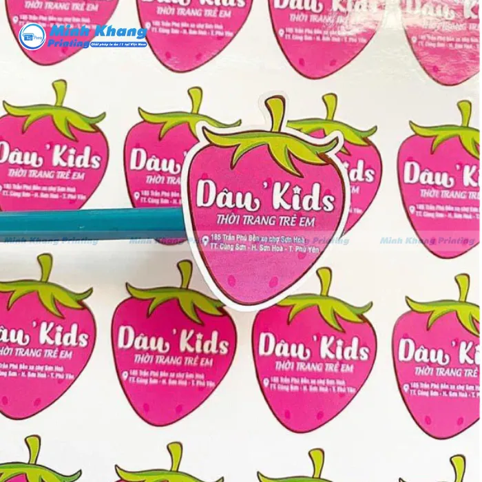 Mẫu tem nhãn dán sản phẩm quần áo Dâu Kids