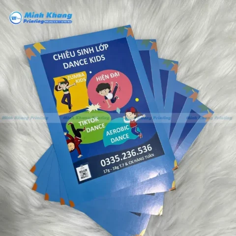 Mẫu tờ rơi tuyển sinh & chiêu sinh lớp tiếng anh cho trẻ