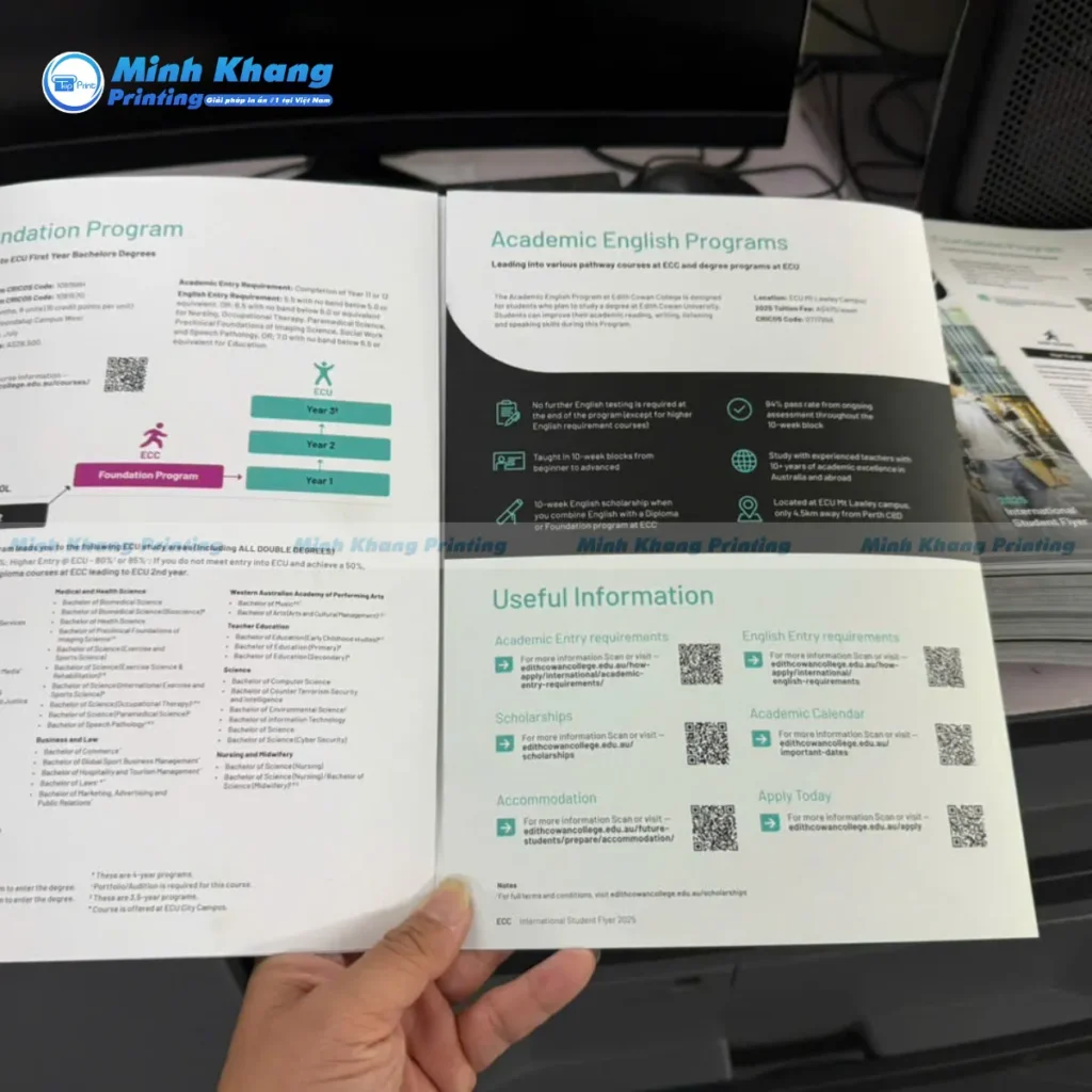 Mẫu brochure công ty giới thiệu bằng tiếng Anh giúp doanh nghiệp tự tin hơn khi làm việc