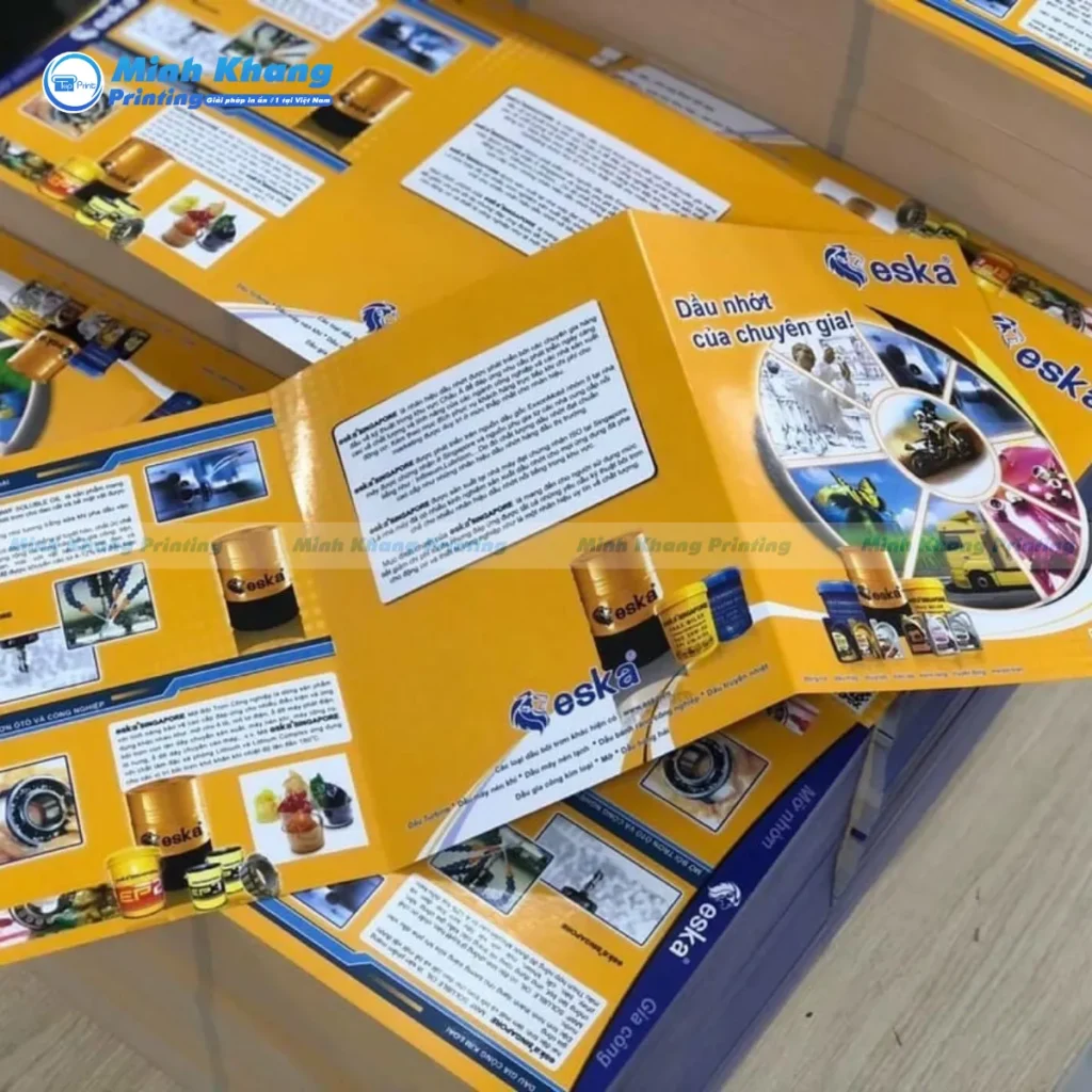 Mẫu in brochure công ty trên chất liệu giấy Couche 200gsm giúp hình ảnh sản phẩm trở nên sắc nét