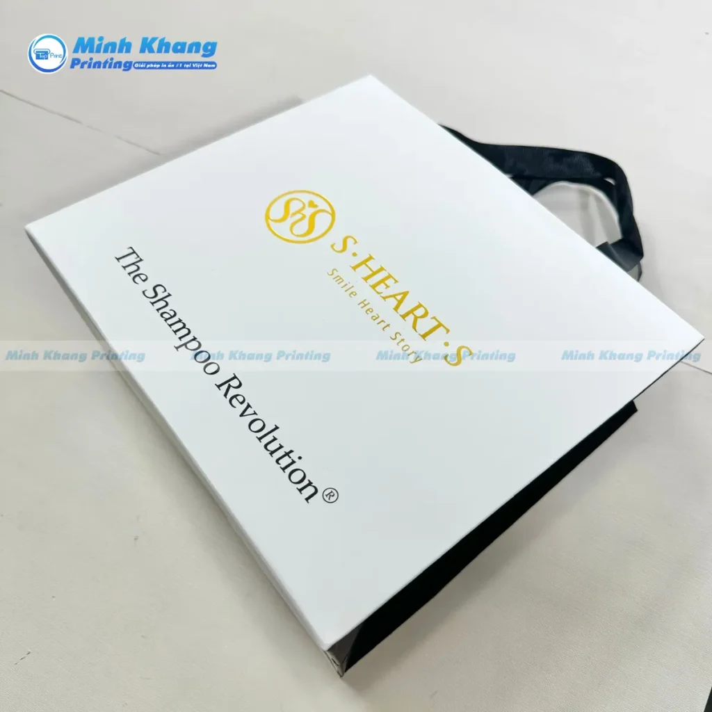 Mẫu túi giấy đựng dầu gội in logo thương hiệu S.Heart.s