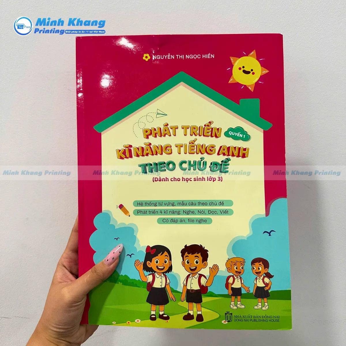 Mẫu sách bài tập tiếng Anh giao tiếp in màu sinh động