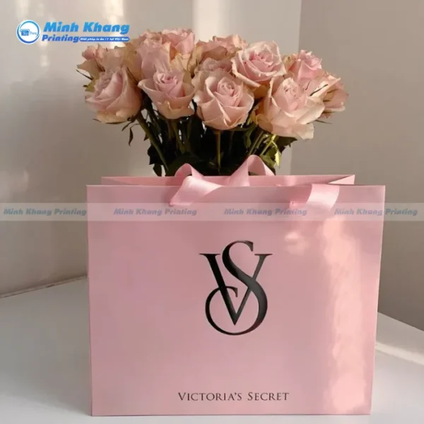 Mẫu Túi Giấy Victoria’s Secret Hồng Pastel & Thanh Lịch