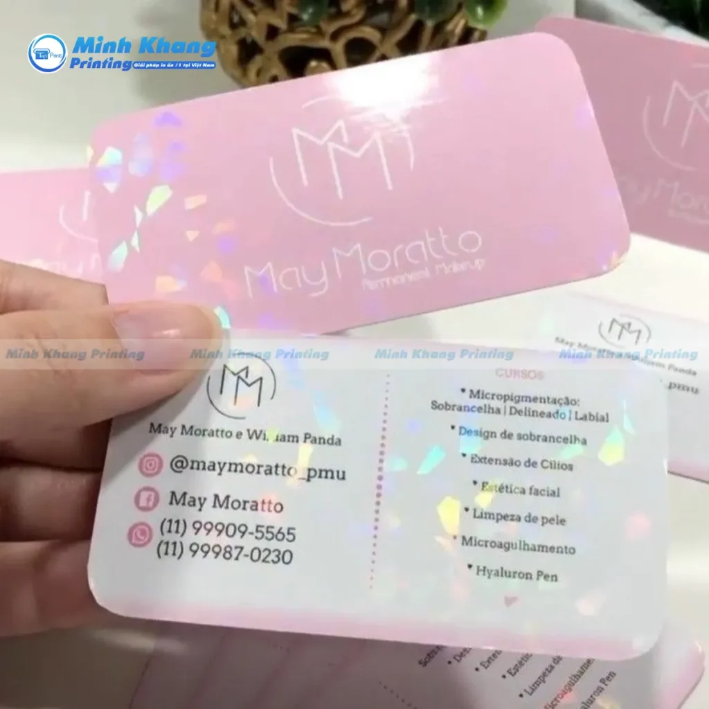 Mẫu card visit cho shop quần áo màu hồng cán bóng, cán 7 màu hiệu ứng