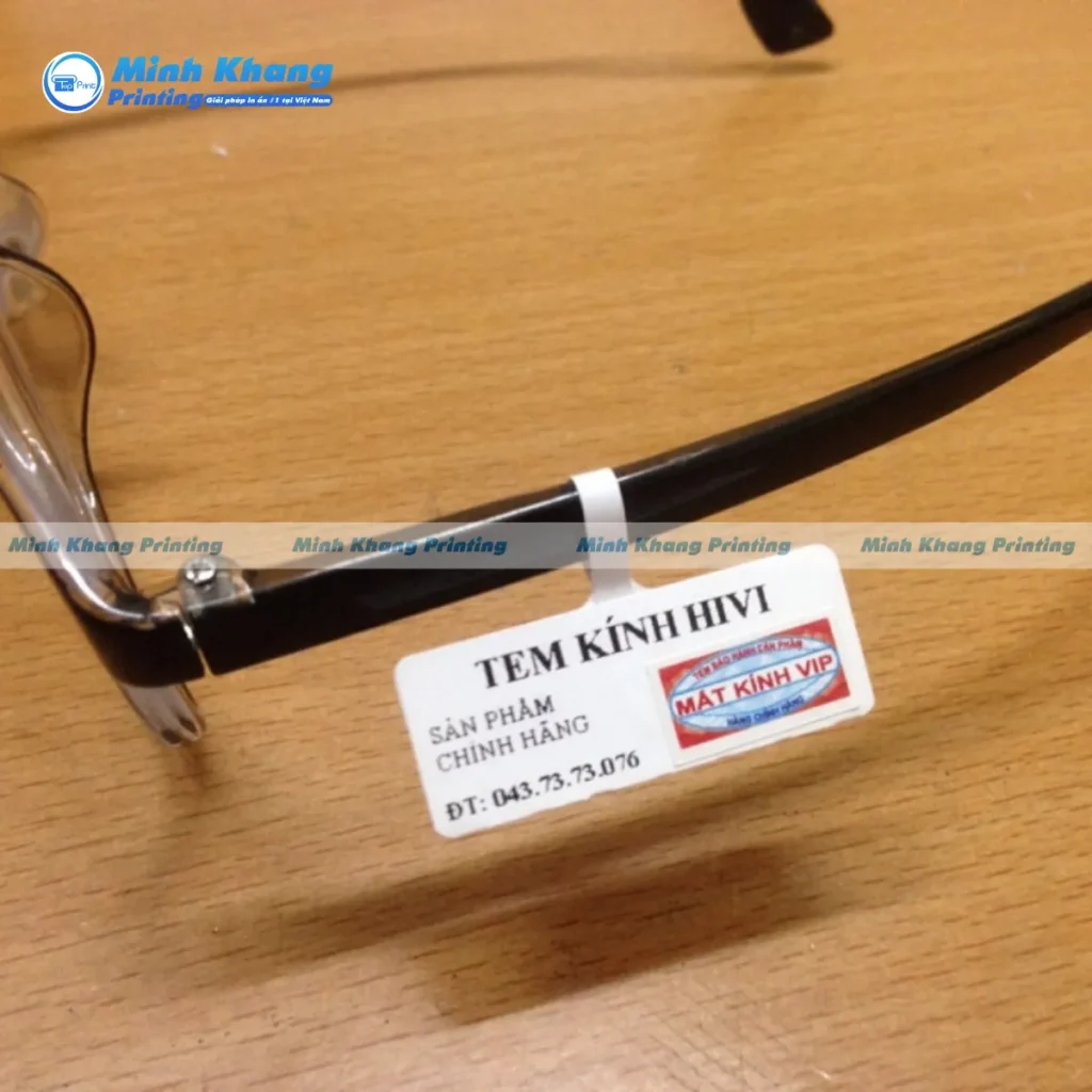 Mẫu tem mắt kính cao cấp được thiết kế tỉ mỉ, nâng tầm giá trị