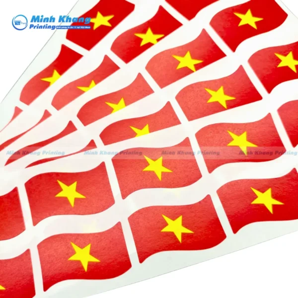 Mẫu sticker cờ Việt Nam hiệu ứng uốn cong