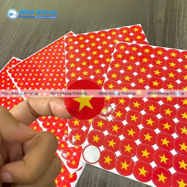 Mẫu sticker cờ Việt Nam tròn dùng cho các sự kiện quốc gia