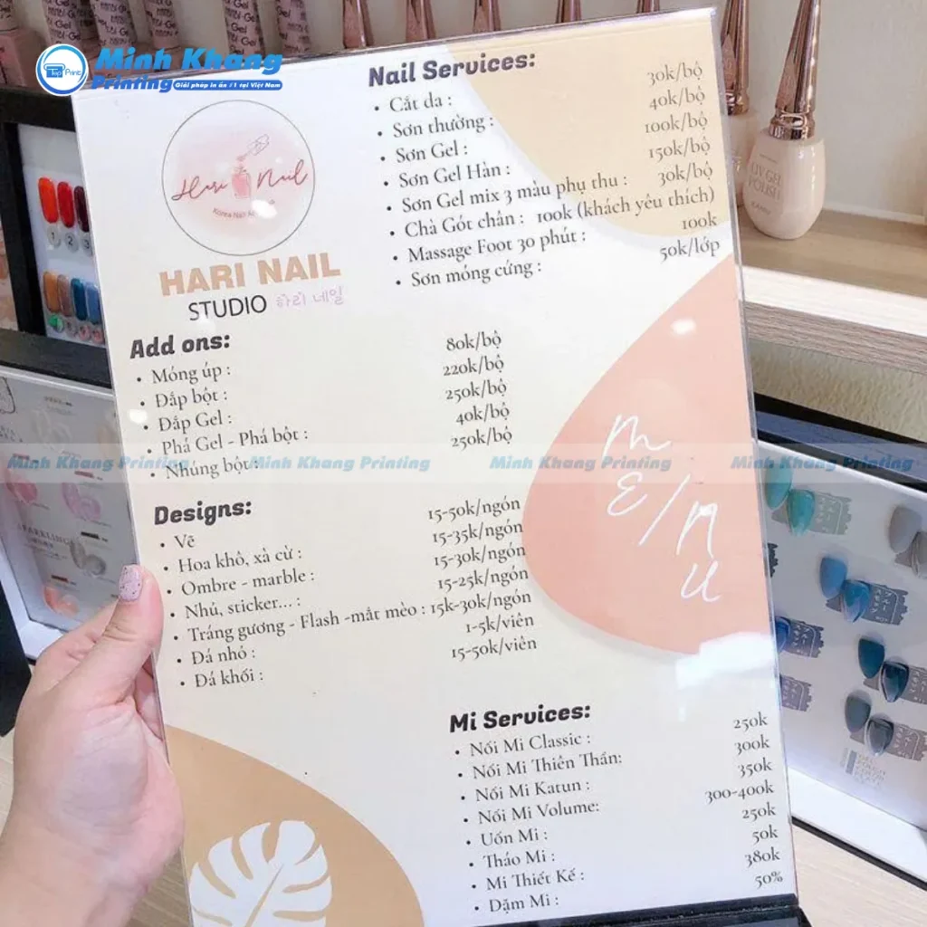 Mẫu menu tiệm Hari nail studio phong cách hàn quốc 