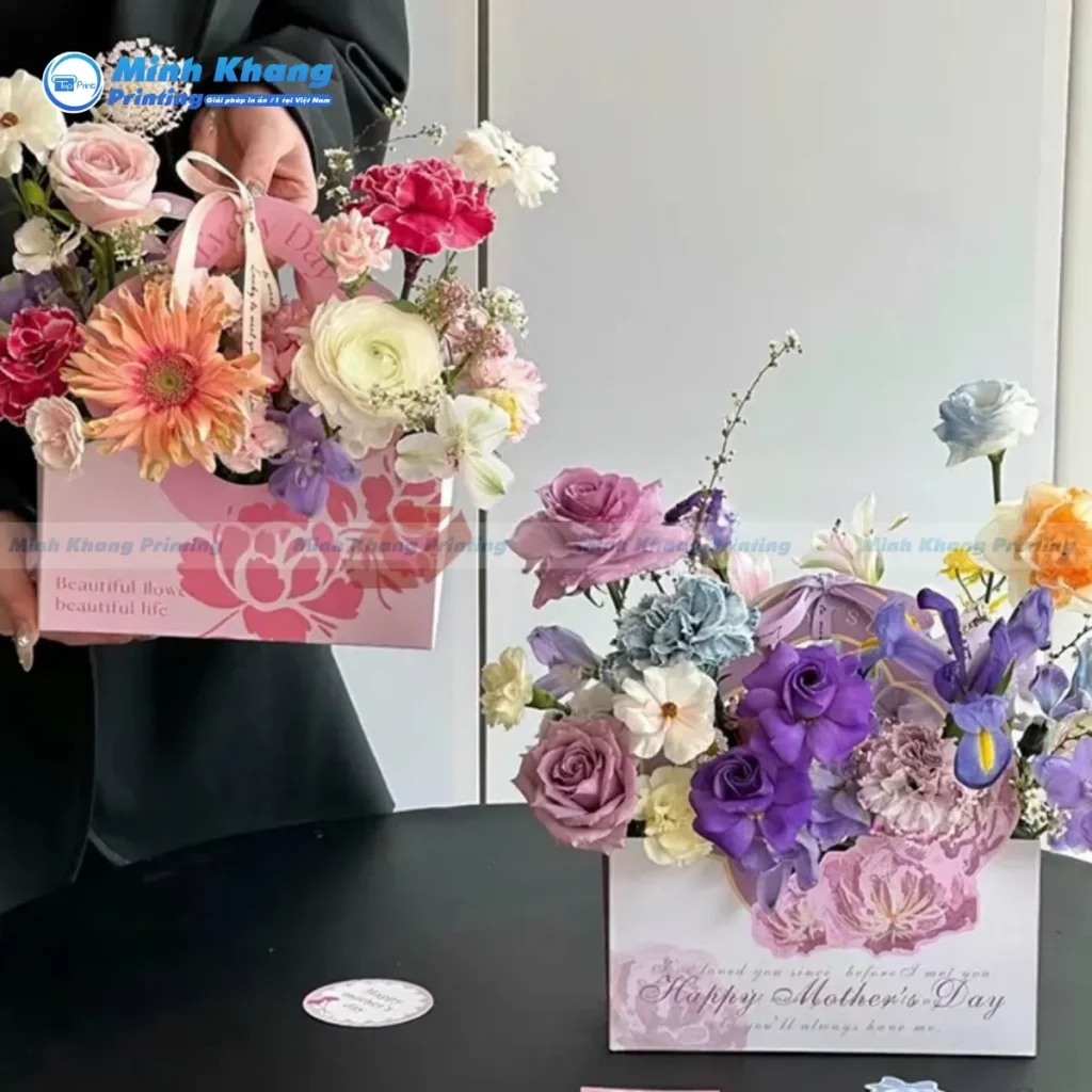 Mẫu túi giấy 2 ngăn đựng hoa in chất liệu giấy couches họa tiết đẹp