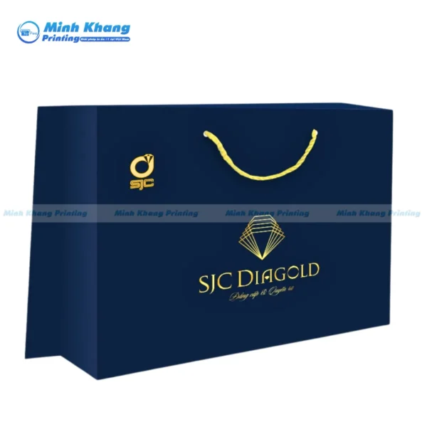 Mẫu ép kim túi giấy SCJ DIAGOLD đựng quà cao cấp