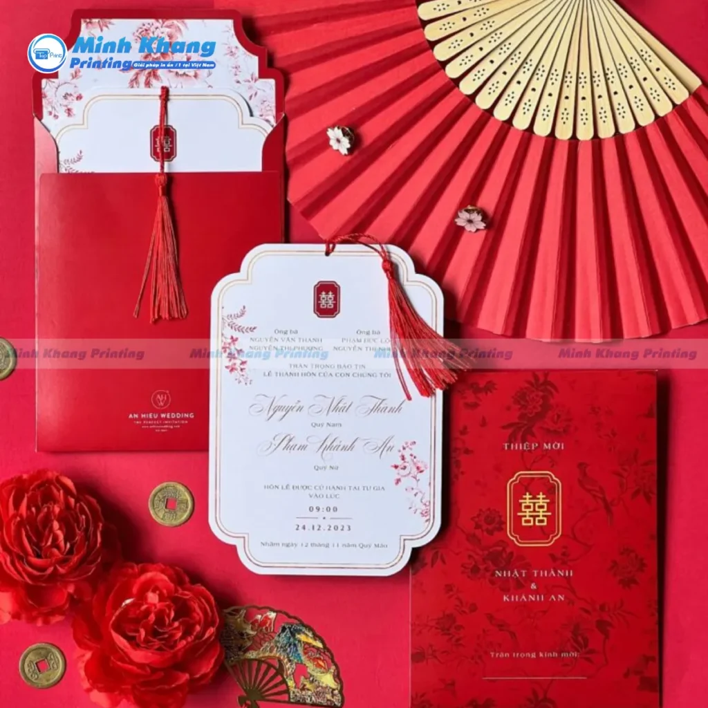 Mẫu bao thư thiệp cưới tự thiết kế cho phép bạn thể hiện trọn vẹn cá tính và câu chuyện tình yêu riêng biệt