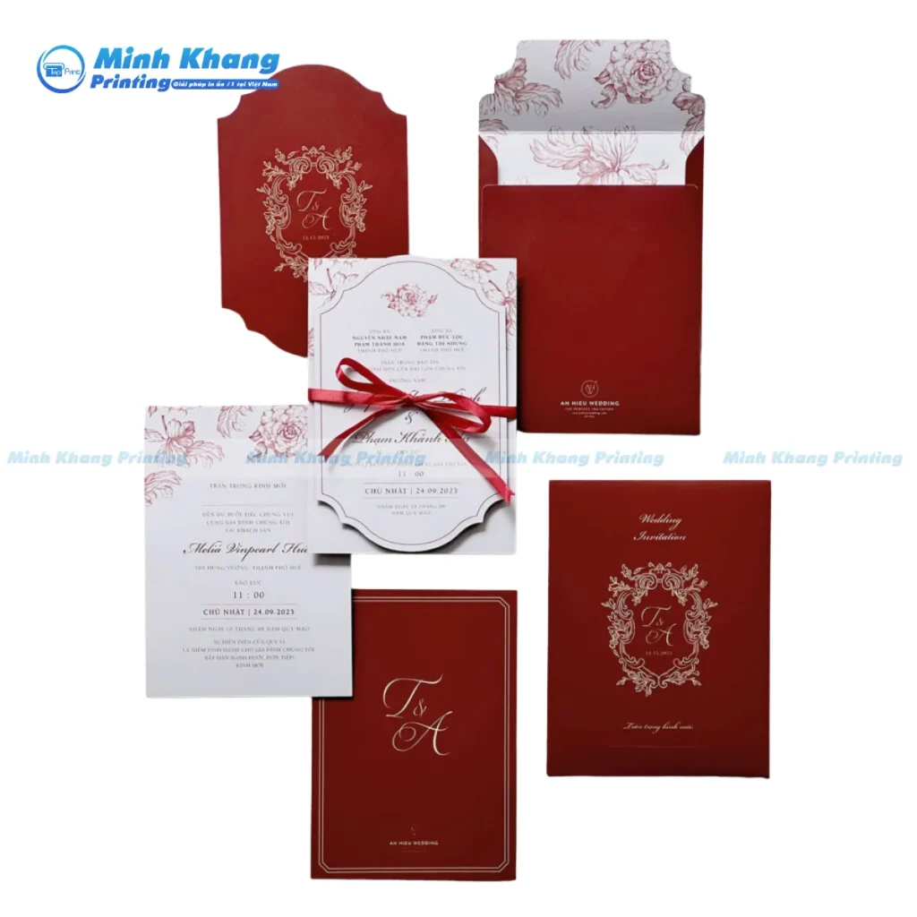 Mẫu phong thư thiệp cưới màu đỏ nhung truyền thống vẫn giữ vững vị thế nhờ sự may mắn