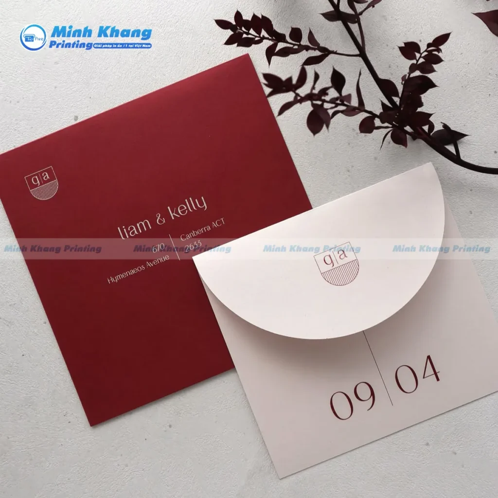 Mẫu phong bì vuông tông màu Pastel dịu mắt như hồng thạch anh mang lại cảm giác lãng mạn