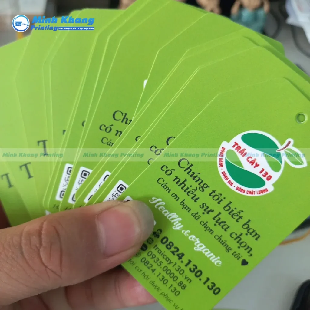 Mẫu tag cảm ơn đục lỗ sẵn giúp các chủ shop tiết kiệm thời gian đóng gói và trang trí kiện hàng