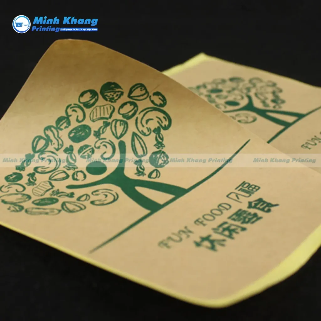 Mẫu decal giấy Kraft với tông màu nâu đặc trưng là sự lựa chọn hoàn hảo cho các dòng sản phẩm mang phong cách hoài cổ