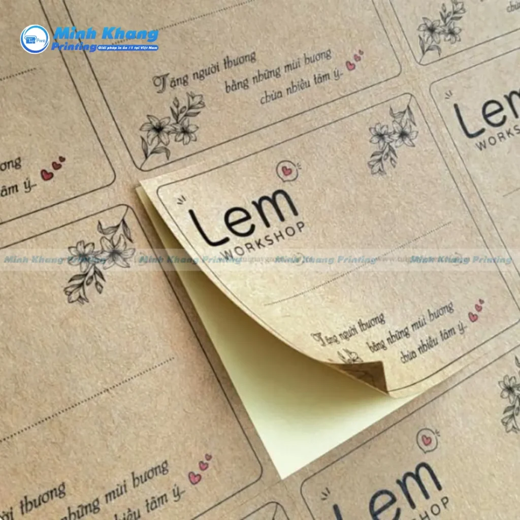 Mẫu tem dán hũ trà hoa khô mang hơi hướng thảo mộc, gần gũi với thiên nhiên