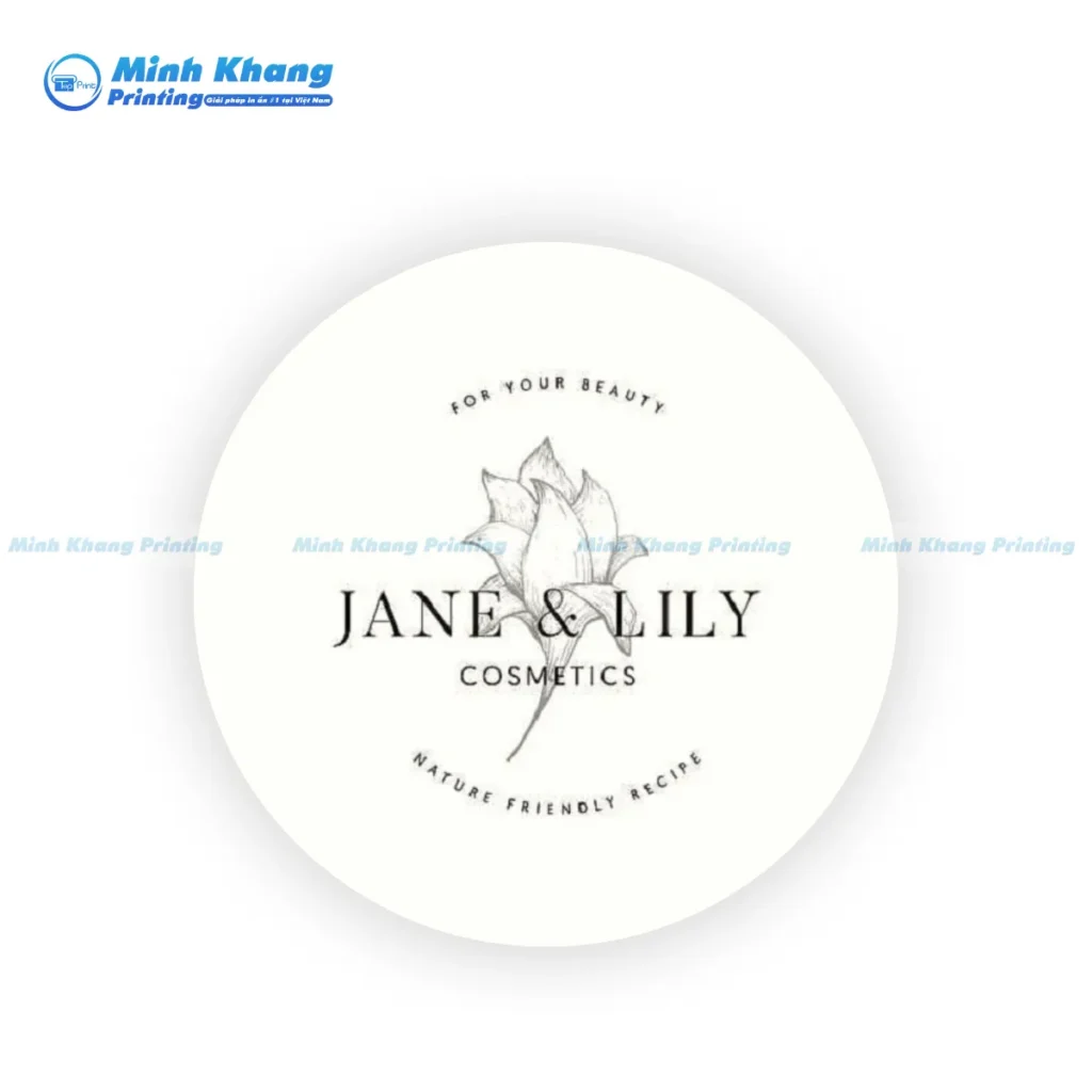 Mẫu logo dán mỹ phẩm có họa tiết hoa cỏ cách điệu nhẹ nhàng giúp khách hàng cảm nhận được sự dịu nhẹ