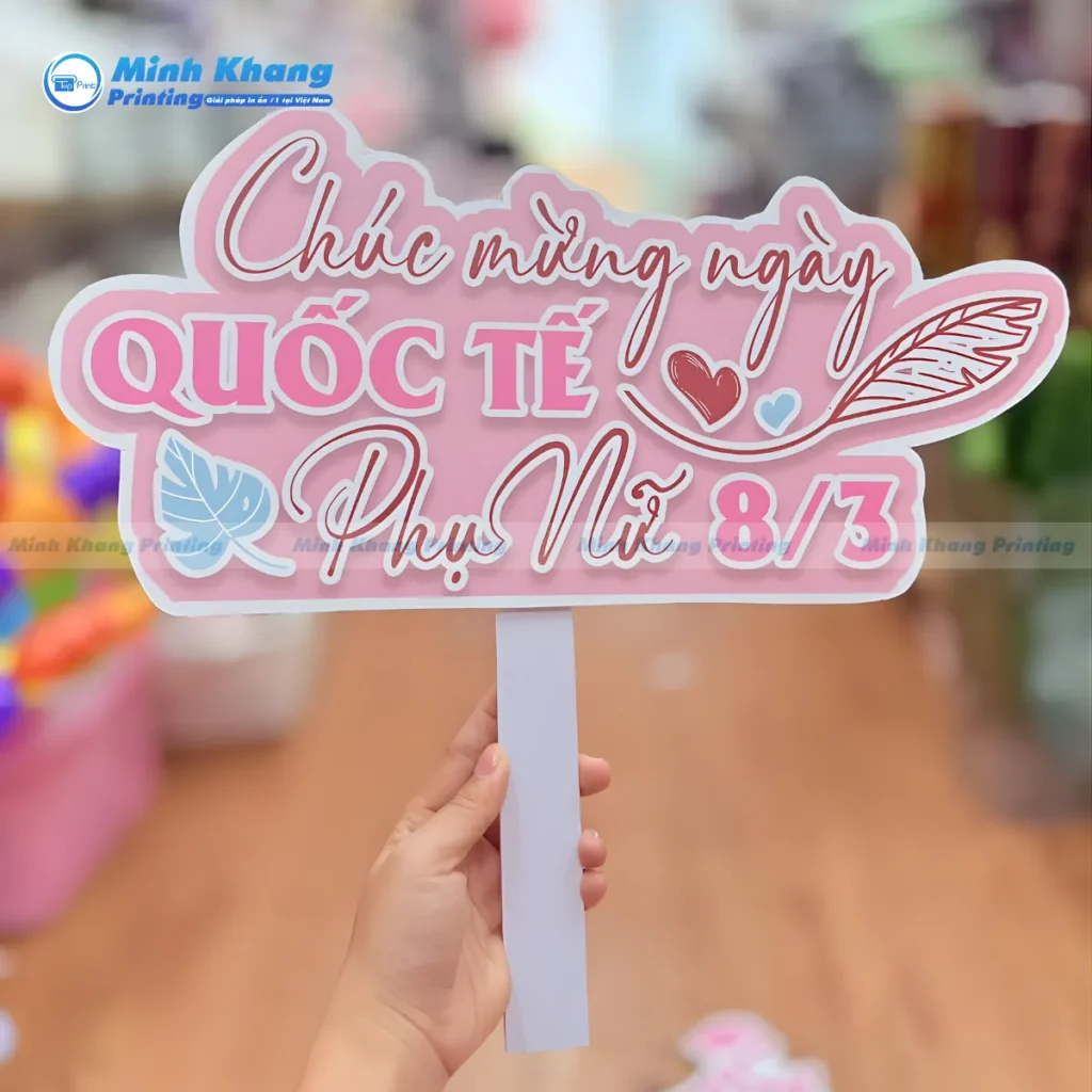 Tại Sao Hashtag Cầm Tay 8/3 Là Phụ Kiện Không Thể Thiếu Trong Sự Kiện?