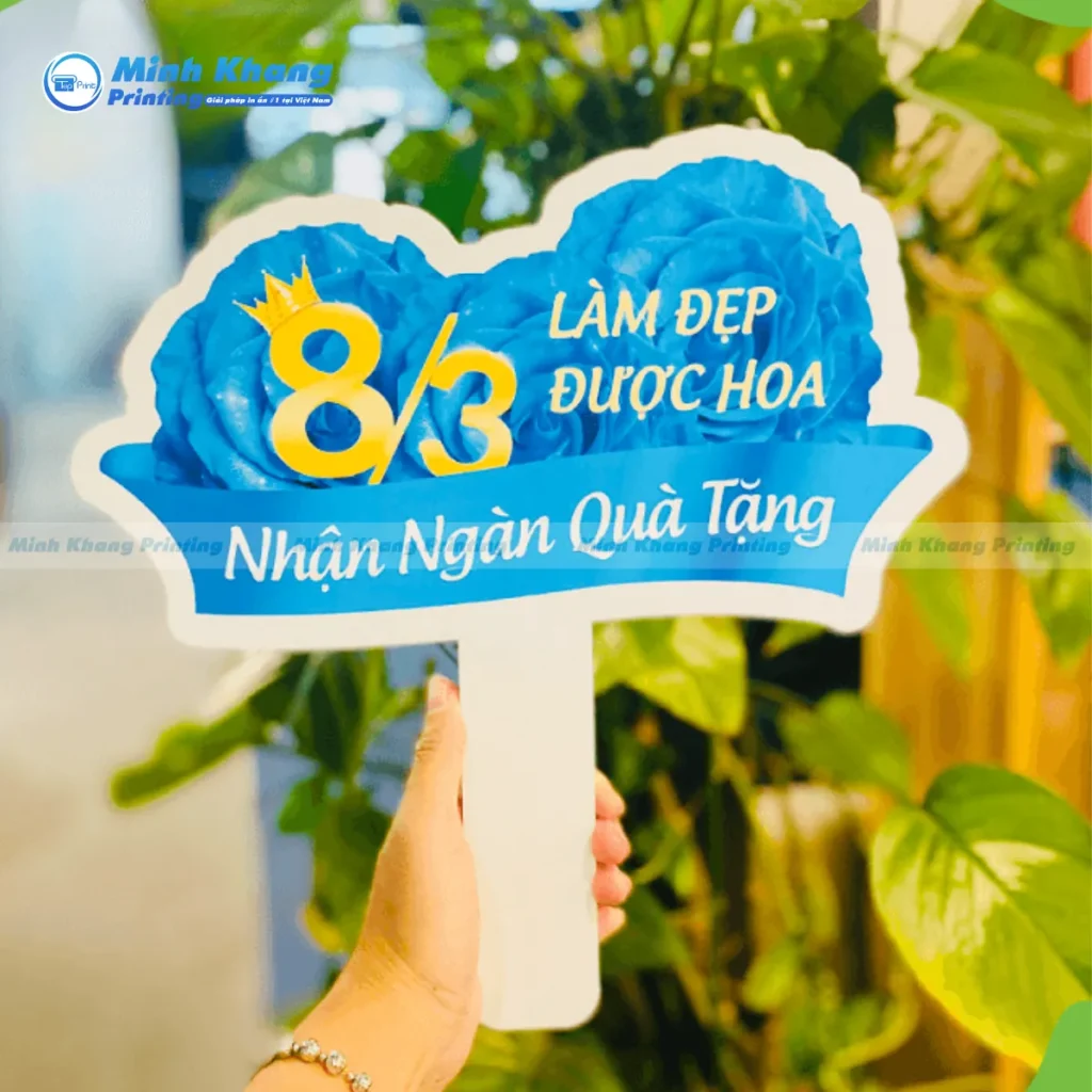 Mẫu hashtag 8/3 kết hợp logo khéo léo giúp khẳng định bản sắc văn hóa chuyên nghiệp của đơn vị