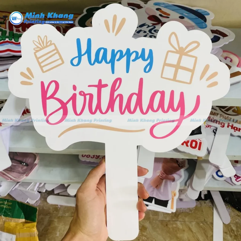 Hashtag Chúc Mừng Sinh Nhật Cầm Tay Là Gì?