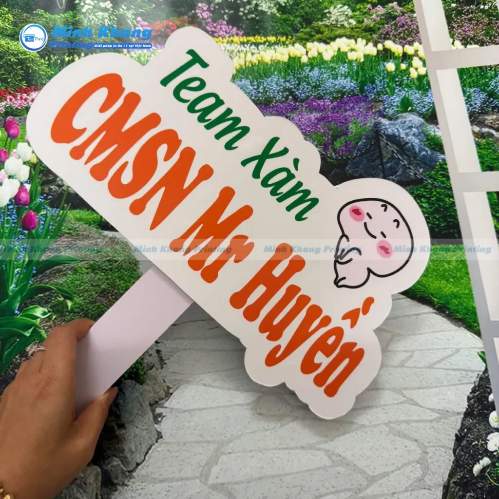 Mẫu hashtag team Xàm CMSN Mr Huyền xóa tan khoảng cách giữa lãnh đạo và nhân viên