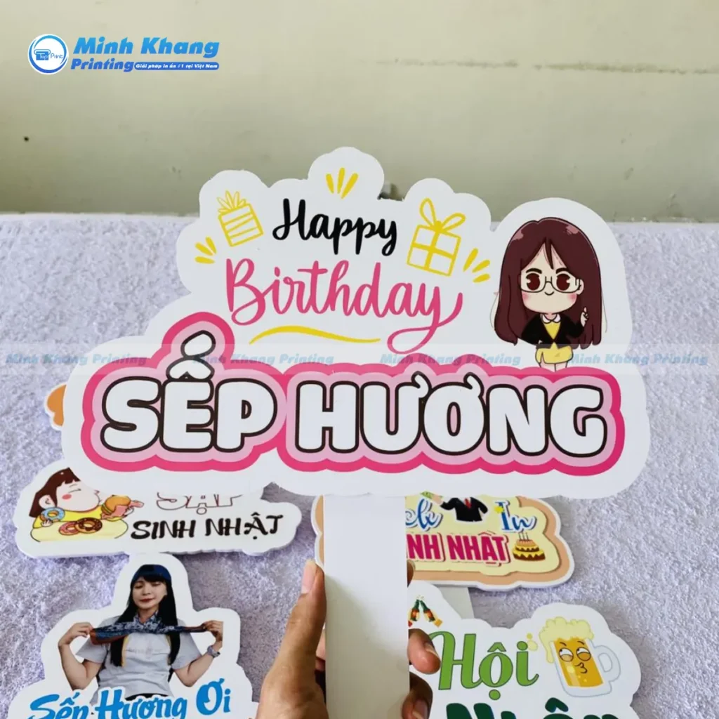 Mẫu hashtag "Happy Birthday - Sếp Hương" khẳng định vị thế đặc biệt của Sếp trong lòng nhân viên