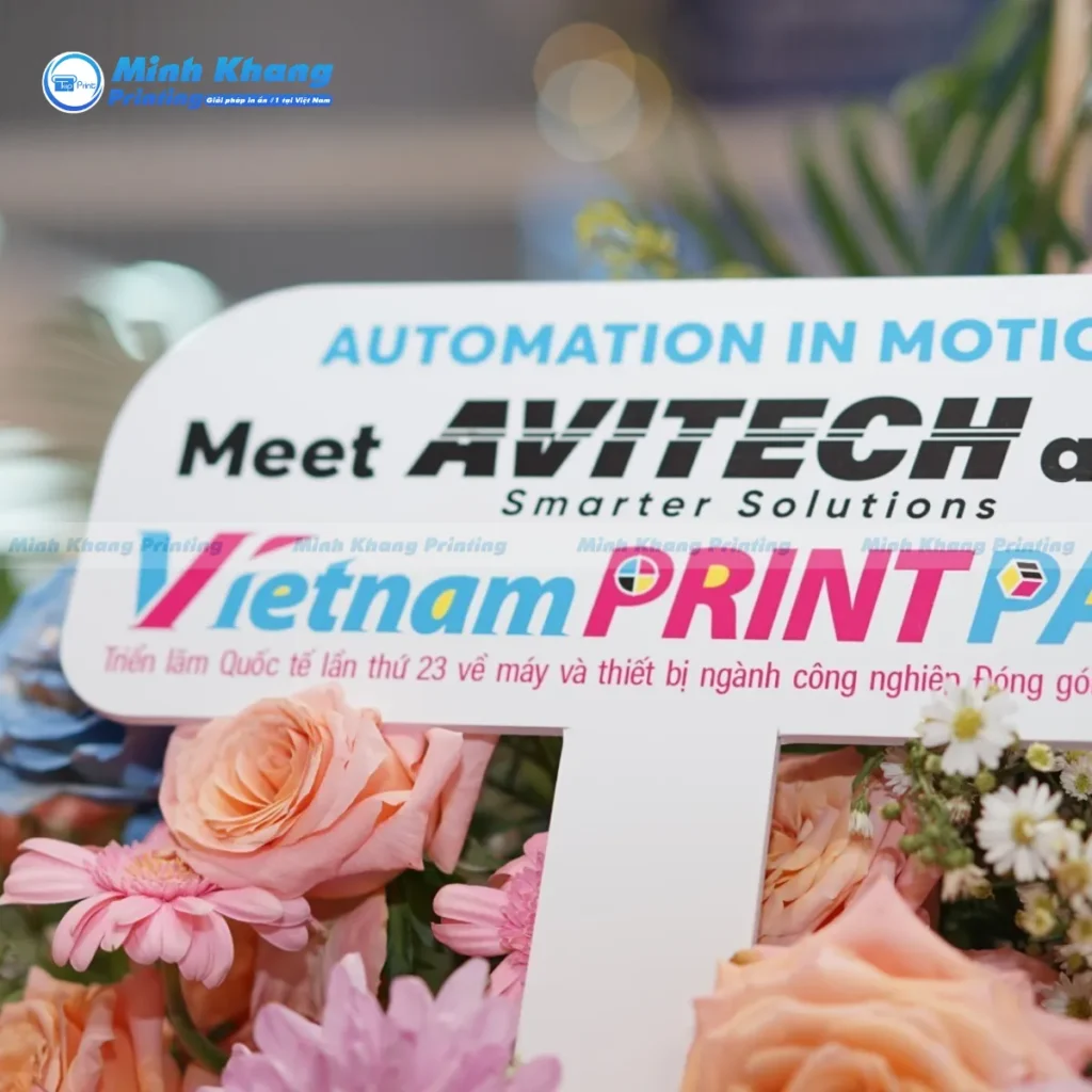 Mẫu hashtag phong cách tối giản cho công ty tạo vẻ đẹp thanh lịch trong từng khung hình