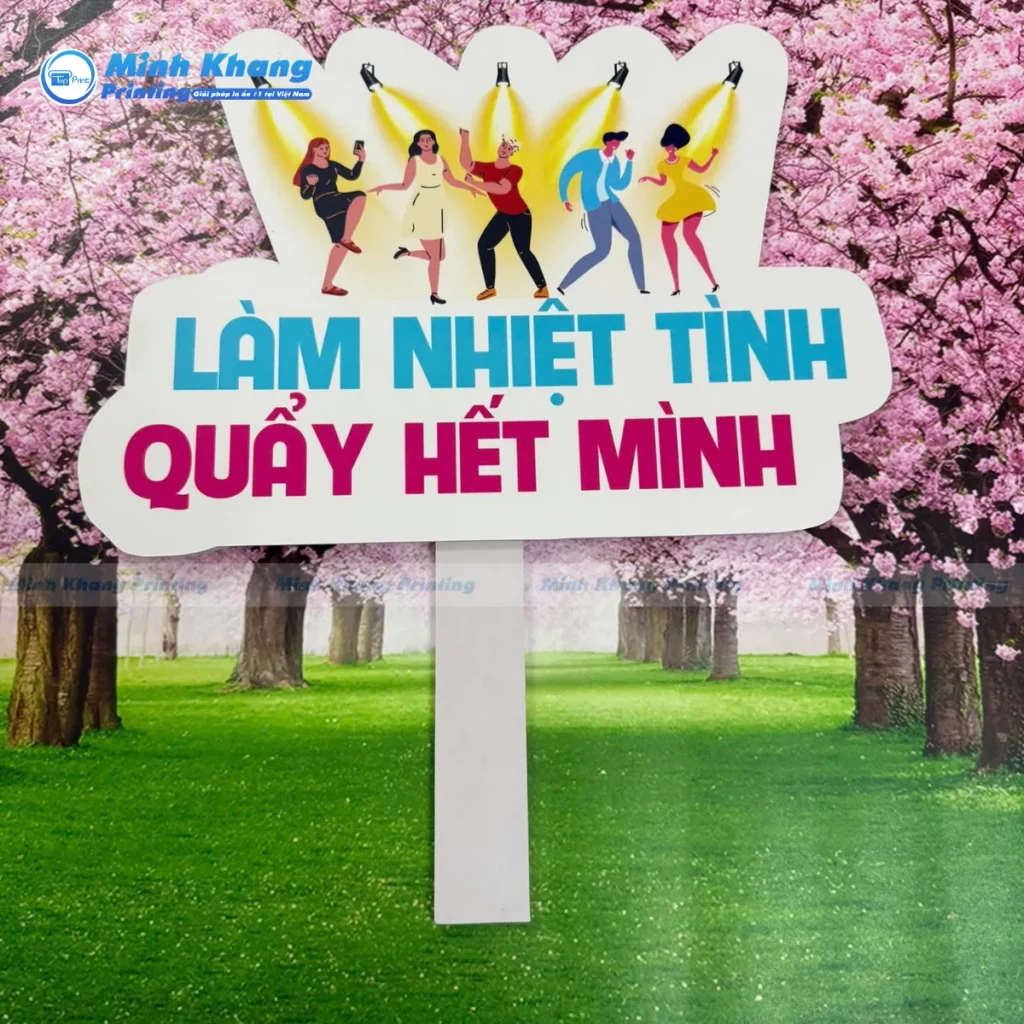 Mẫu hashtag thiết kế theo yêu cầu giúp nhóm bạn thể hiện cá tính riêng biệt, không trùng lặp