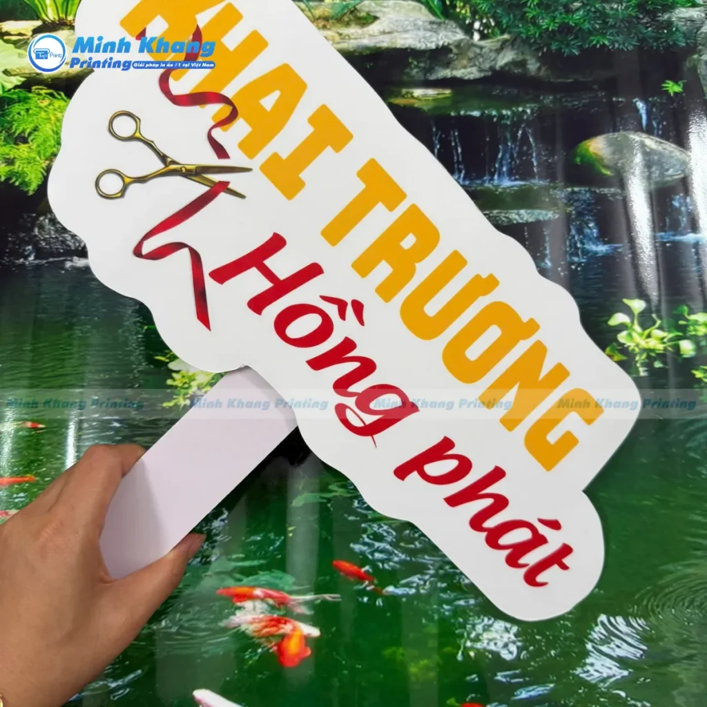 Mẫu đạo cụ cầm tay cho lễ ký kết khai trương đại lý giúp khẳng định quy mô và sự uy tín trong kinh doanh