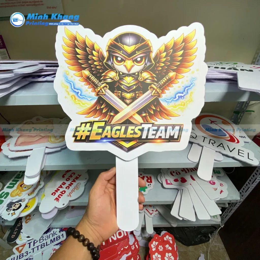 Các Chất Liệu & Công Nghệ Phổ Biến Khi In Hashtag Cầm Tay Hiện Nay