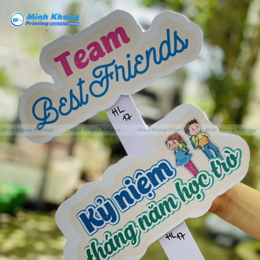 Mẫu hashtag cầm tay họp lớp formex dày 3 - 5mm