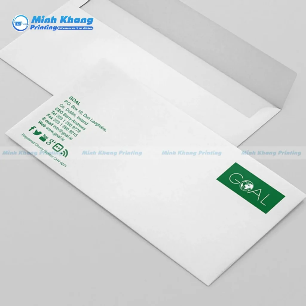 Mẫu phong bì nắp vuông khổ lớn bằng giấy Offset dày dặn, bảo vệ tối đa các tài liệu quan trọng