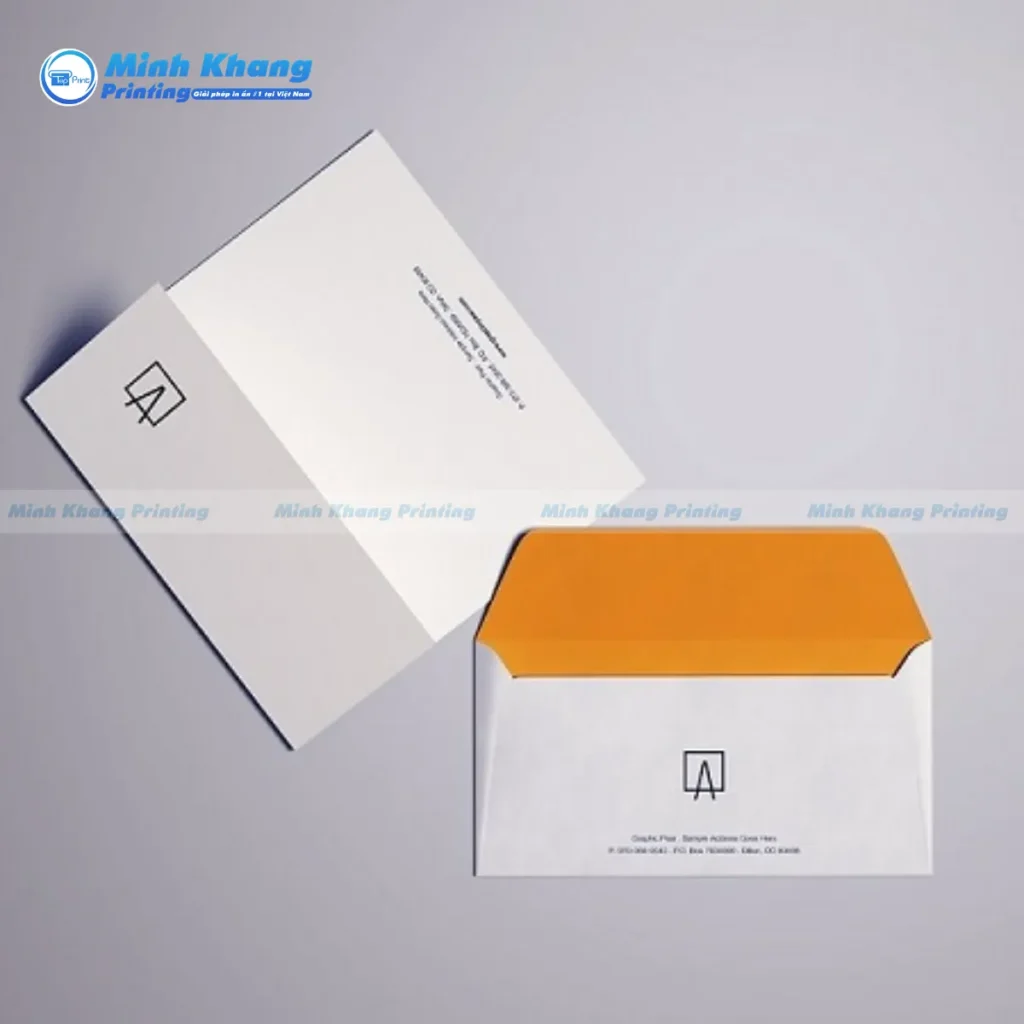 Mẫu phong bì nắp vuông được gia công bế thành phẩm tỉ mỉ, đảm bảo các mép dán kín khít