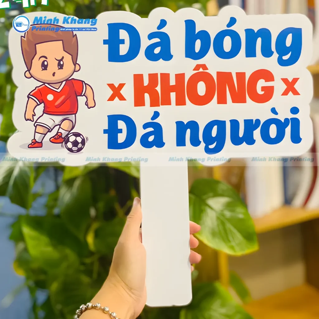 Mẫu bảng cổ vũ slogan Việt Nam vô địch tiếp thêm động lực to lớn cho các chiến binh