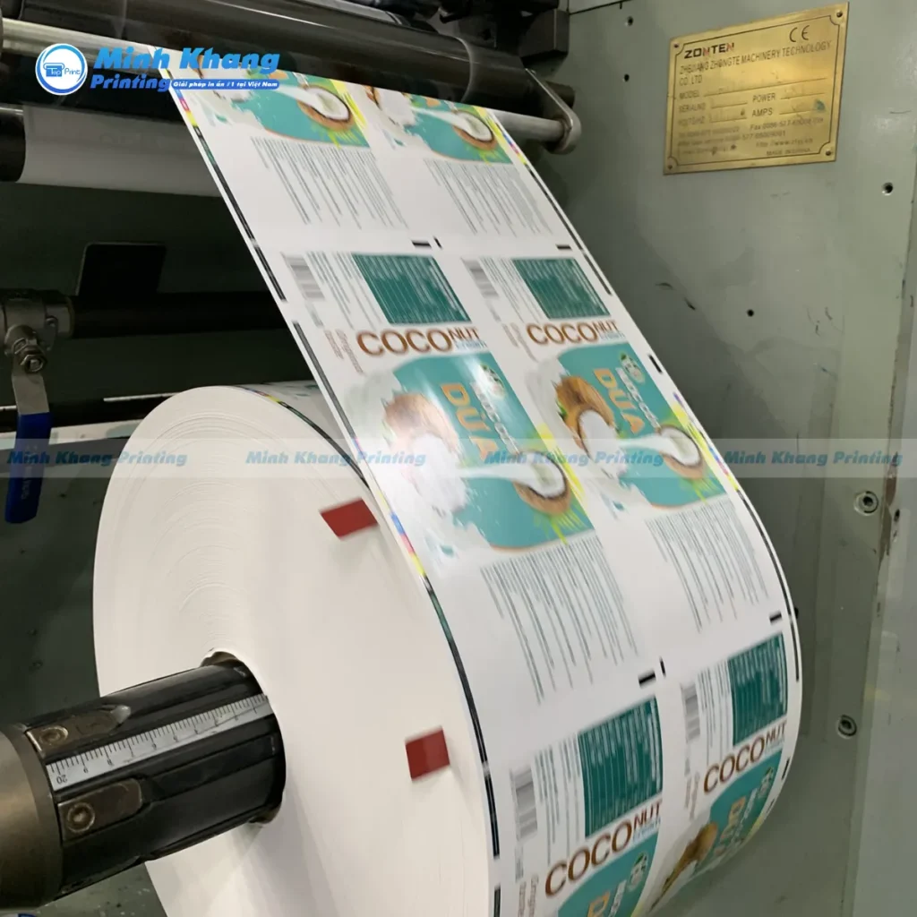 Mẫu nhãn cuộn dán khổ lớn sử dụng loại mực in khó phai dưới mọi thời tiết