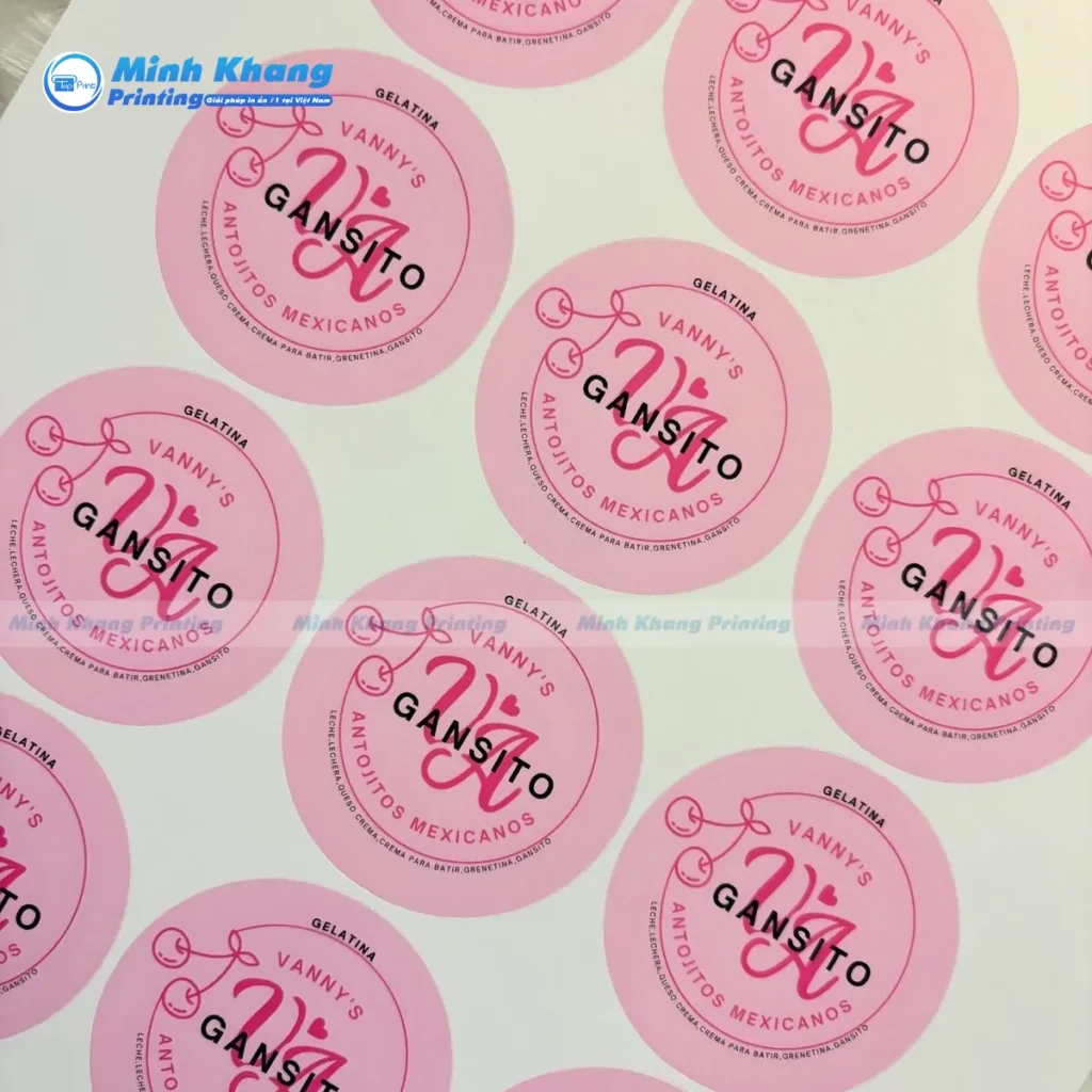 Mẫu logo shop quần áo chất liệu decal giấy giá rẻ hình tròn 3cm