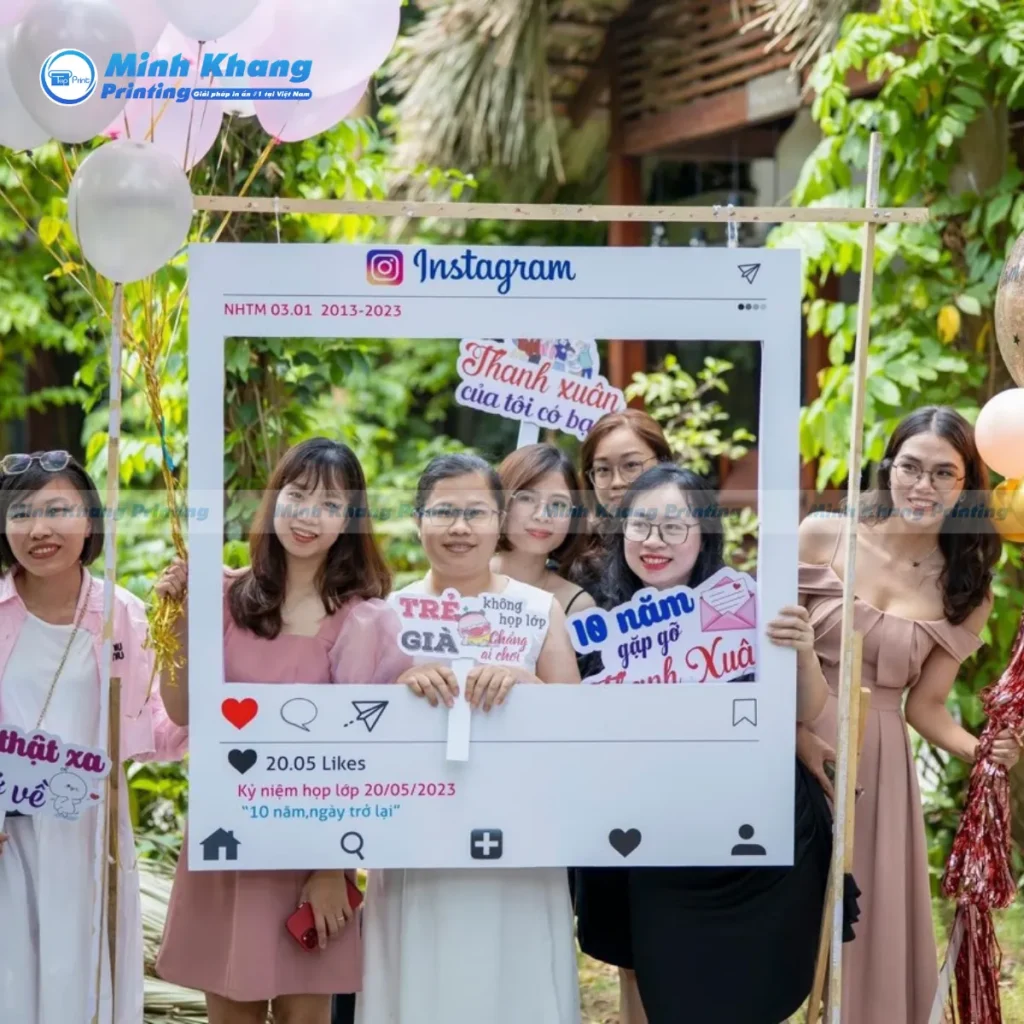 Mẫu hashtag và khung formex chụp hình lễ tốt nghiệp