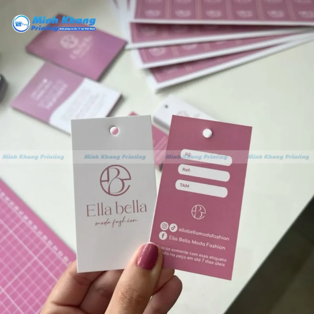 Những Lưu Ý Quan Trọng Khi Thiết Kế Tag Treo Hình Chữ Nhật