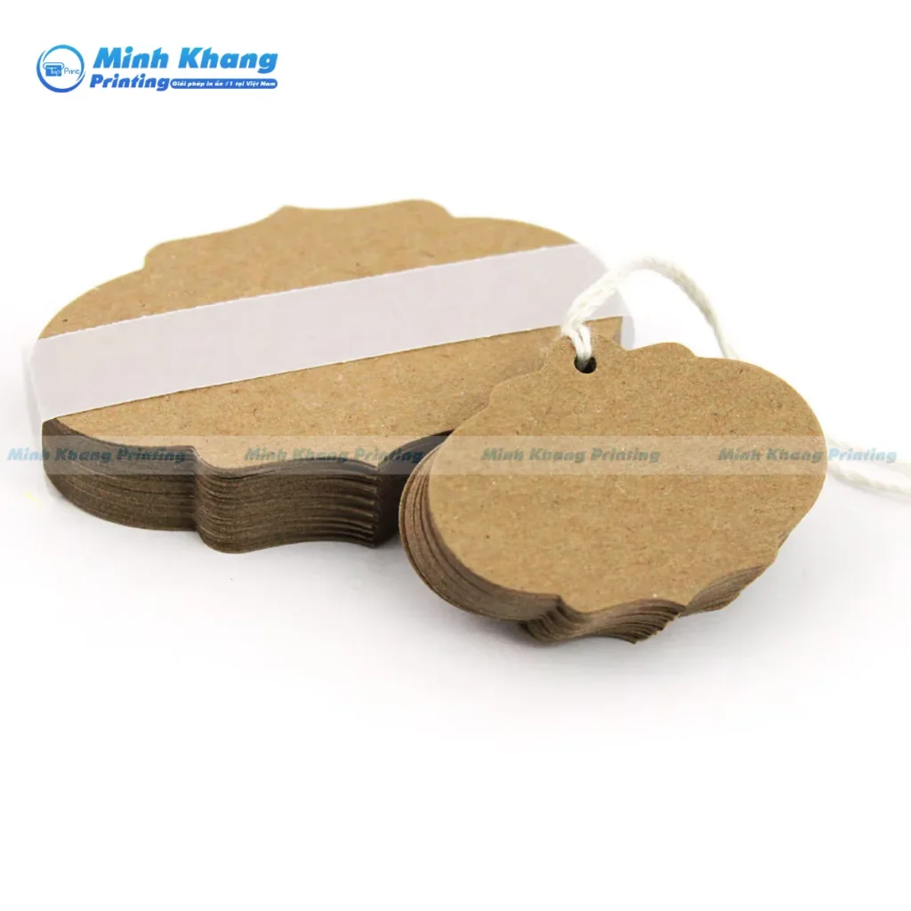 Mẫu tag hình oval bằng giấy kraft nâu rất phù hợp cho các shop thời trang vintage