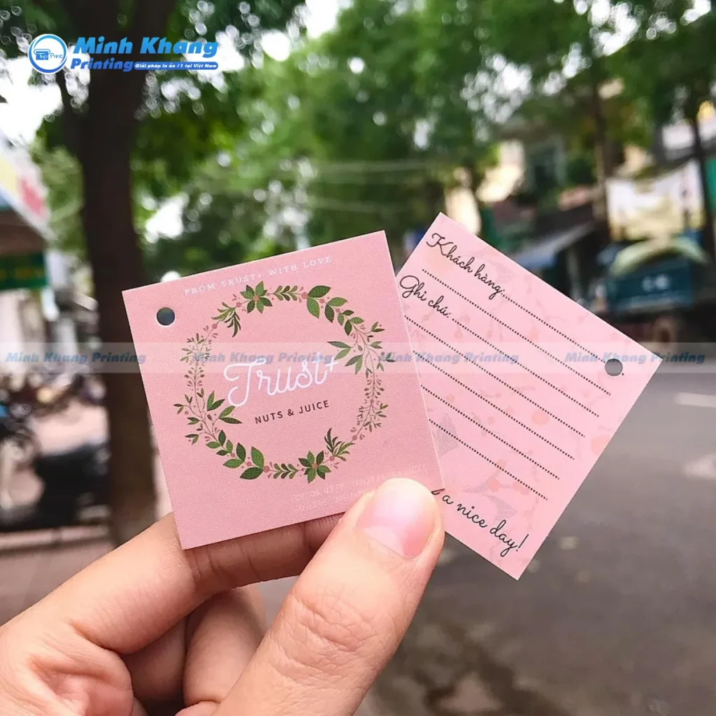 Mẫu tag vuông nền hồng pastel ngọt ngào cực kỳ phù hợp cho shop đồ nữ tính