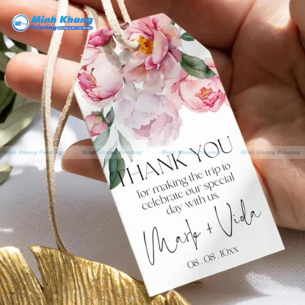 Mẫu mác quà tặng đám cưới đính nơ ruy băng lụa luôn mang vẻ đẹp lãng mạn