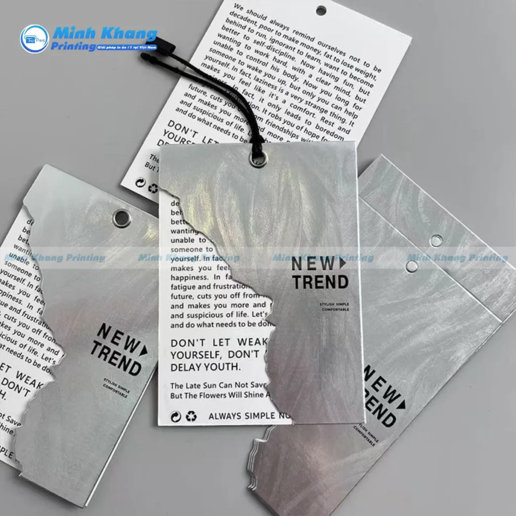 Mẫu tag treo gập ép nhũ bạc phản quang mang đến sức hút 