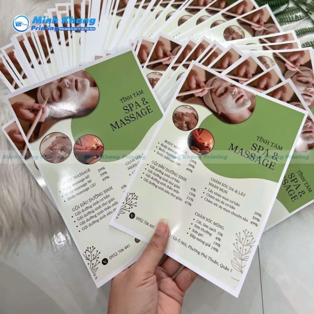 Mẫu tờ rơi spa dán tường ghi rõ tên dịch vụ kèm giá
