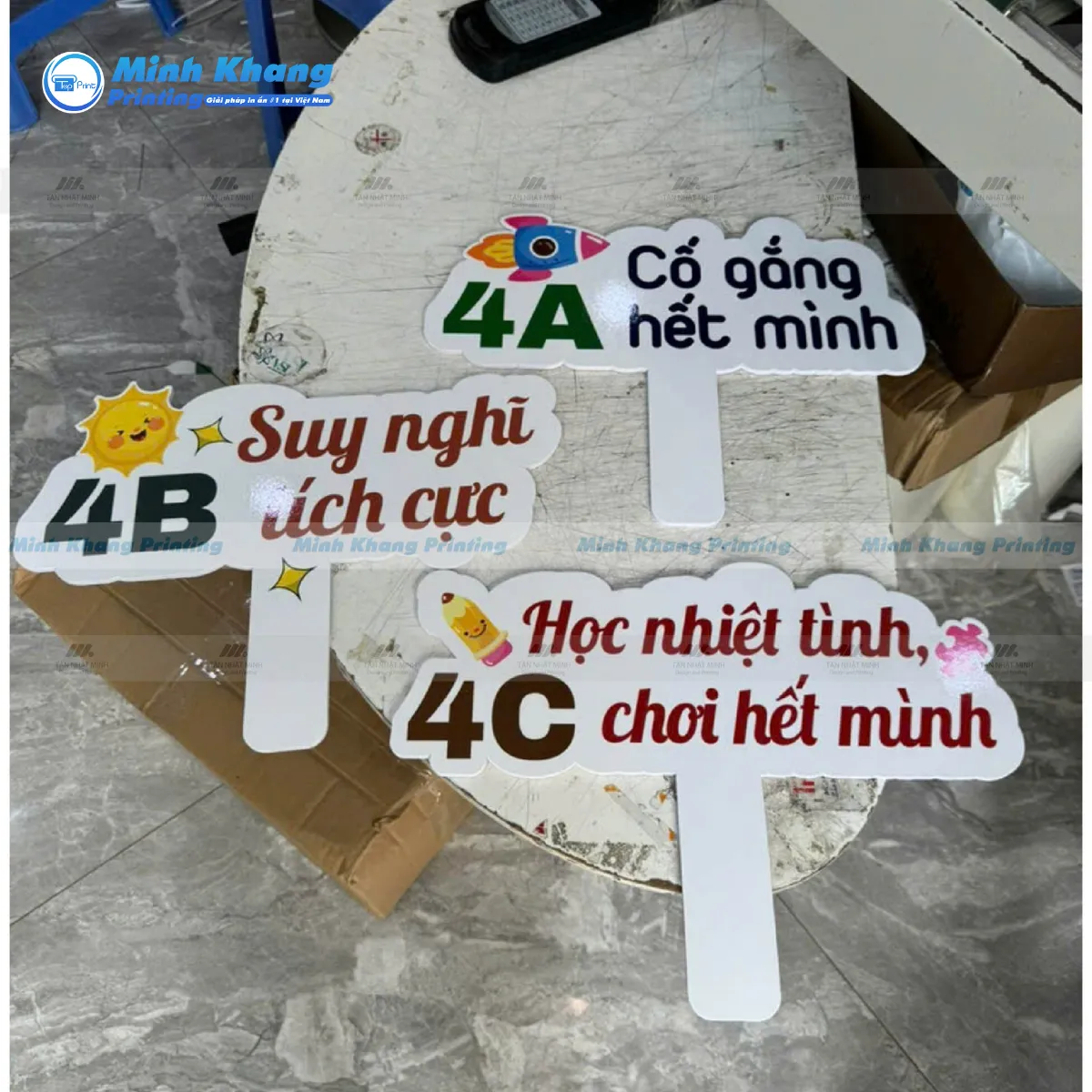 25+ Mẫu Hashtag Team Building Cầm Tay Độc Lạ & Chất Chơi