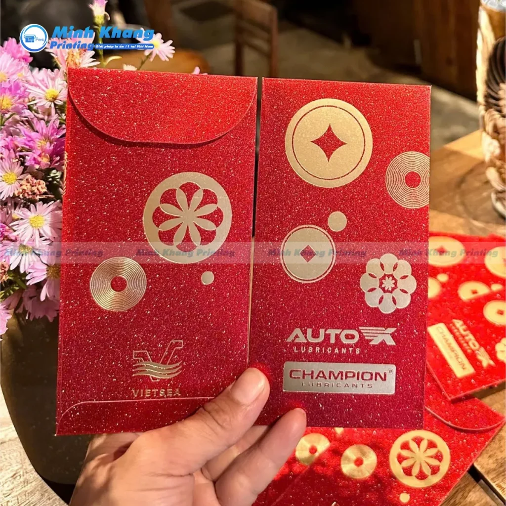 Mẫu bao lì xì sang trọng dập nổi logo thu hút ánh nhìn đối tác